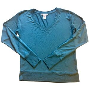 ATHLETA - Sunrise v-neck - XS/TP sweatshirt - teal - super soft thumb hole - EUC